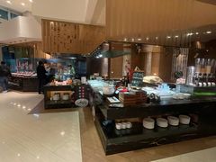自助取餐区-月色西餐厅·海鲜刺身·烧烤(科学城保利郡雅酒店)