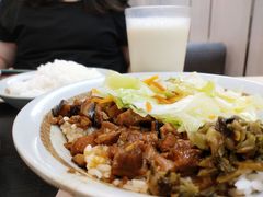 卤肉饭-永和大王(香缤店)