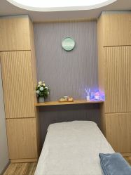 -PE SALON 
