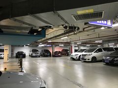 -上海半岛酒店-地下停车场
