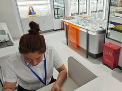 -光明眼镜·蔡司授权(徐泾店)