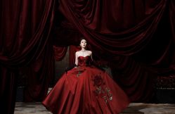 点击看大图 -Renee芮亦婚纱