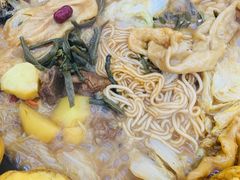 -屯老二农家铁锅炖·行业领军者(梅江店)