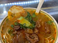 -金杨拉面王小吃面馆·牛三宝面·红烧牛肉粉