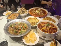 -巴特餐饮6加1音乐餐吧·新疆菜