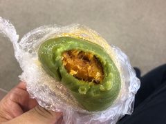 蛋黄肉松青团-沈大成(城隍庙店)
