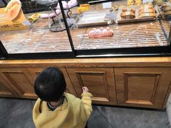 面包甜点陈列柜-华荣西饼(列东店)