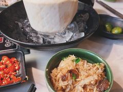 广式腊味煲仔饭-狐狸爱上椰子鸡(滨江星光大道店)