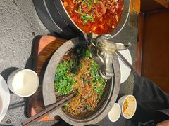 -万重锦·人文川菜馆(骡马市店)