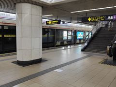 -上海体育馆(地铁站)