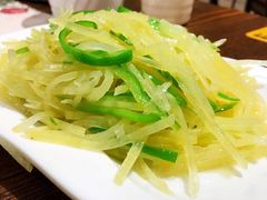 青椒土豆丝-舌尖上的食缘花园主题餐厅