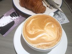 热拿铁-Perma Café樸門(五羊店)