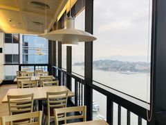 靠窗位-必胜客(海滨店)