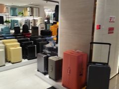 -燕莎奥特莱斯购物中心