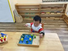 -瑞恩宝感统训练·语言提升·蒙氏托育中心