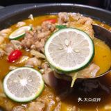 烤猪手16元有三块，挺划算的，味道也不错