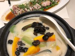 -港丽餐厅(高德置地店)