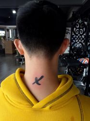 点击看大图 -刺客纹画纹身·洗纹身·穿孔饰品