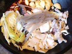 -农家铁锅炖(太阳沟店)