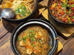 -有红鸡毛店·砂锅菜(抚琴夜市店)
