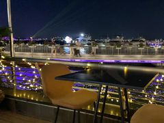 -中茵皇冠假日酒店·棕榈岛湖畔餐厅