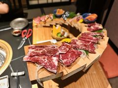 -山川小町·极番烧肉(新地假日广场店)