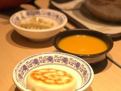 肉夹馍-蒙自源米线大王(东站店)