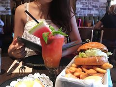 burger-The Grounds of Alexandria