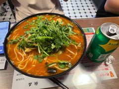 招牌炸酱小锅米线-肥汁米蘭香港米线(宁波路总店)