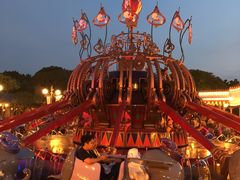 -小飞象旋转世界