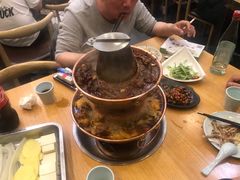 -超越炭火牛蛙火锅鸡(河东店)