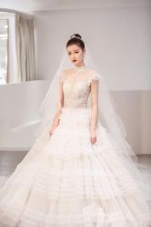 -艾米丽婚纱礼服