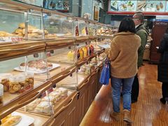 面包甜点陈列柜-新侨三宝乐面包店(崇文门店)