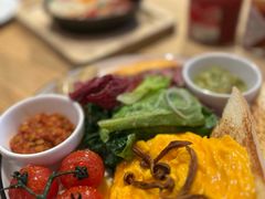 -Common Table · Brunch & Coffee