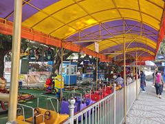 -顺德大良半月城游乐场