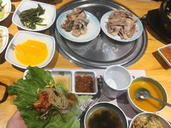 -唯成•韩国炭火烤肉 유성고기