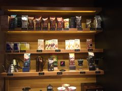零售区-星巴克臻选(杭州良渚文化村店)