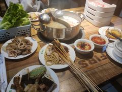 -蒙肥羊·酸汤潮牛·鲜牛肉火锅烤肉自助(岗顶店)