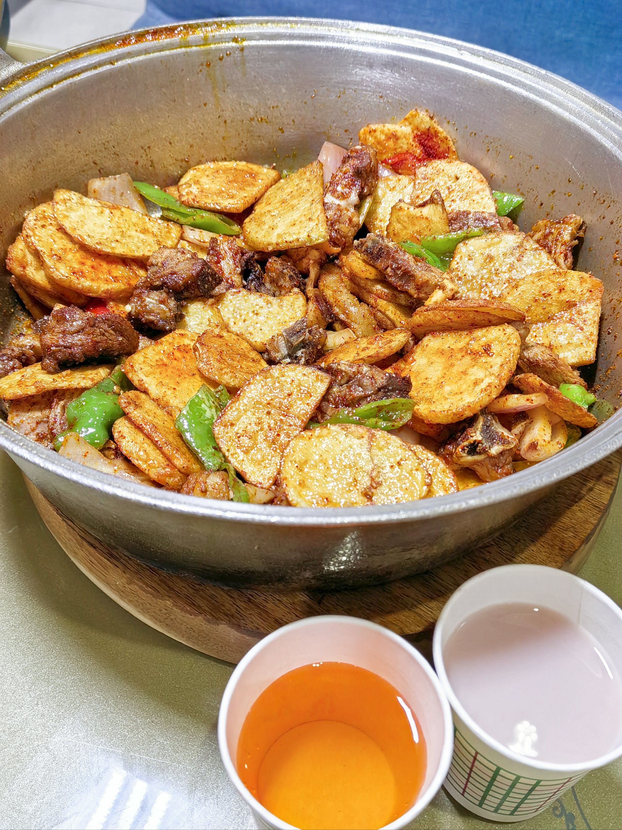 美味的炕锅羊肉