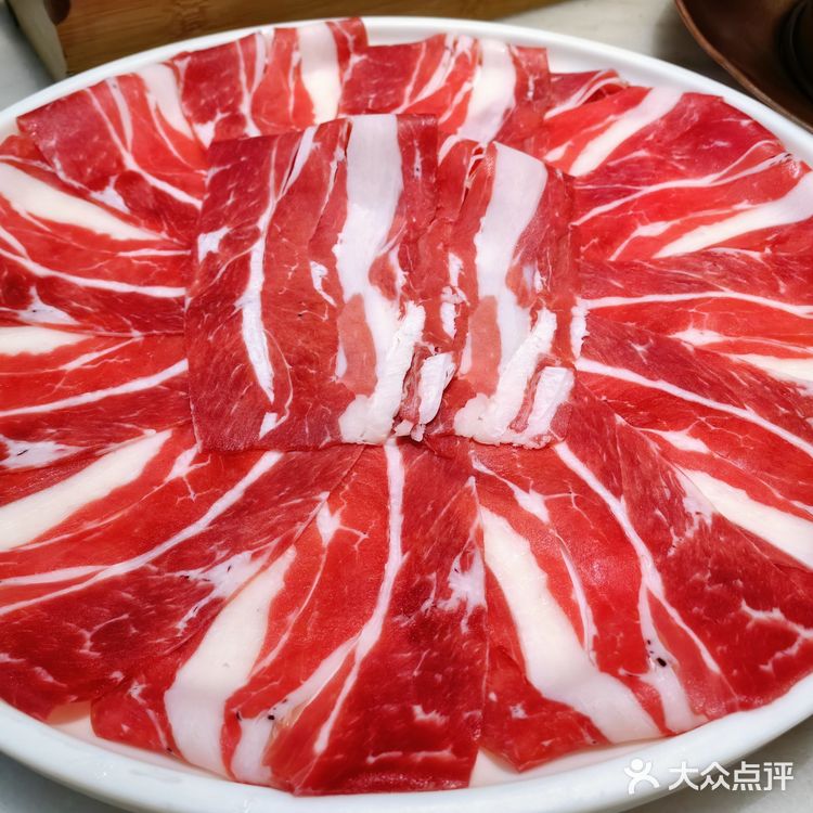 北京铜锅涮肉老字号,讲究肉鲜汤清没膻味