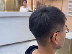 -一東造型烫发染发