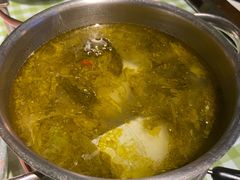 自制酸菜豆花鱼火锅-番食园鲜食火锅(高新店)