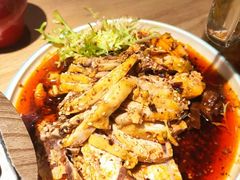 魔幻朋克棒棒鸡-山城外·非遗酸菜鱼(蜀都万达店)