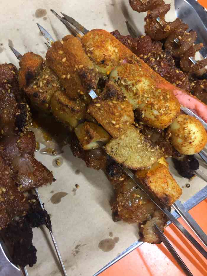 二毛电烤串-"打完麻将出来以后,闻到了很香的烤羊肉串味.