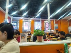 -哈尔滨小酒馆·鲜肉现穿自助烧烤(康新花园店)