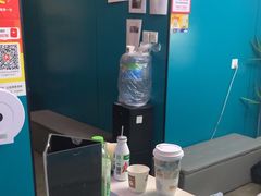 -荒岛实景沉浸密室(江汉路1店)