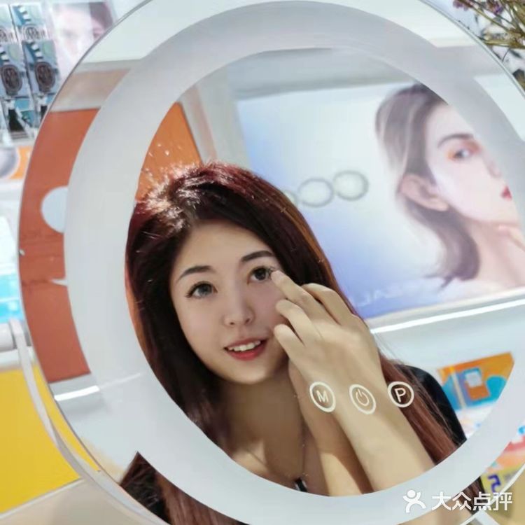 清透感漫画眼拿捏了！这家美瞳绝绝子！