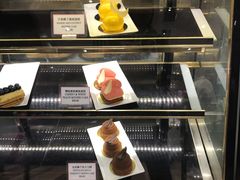 樱桃蜜桃慕斯蛋糕-老佛爷饼店