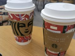 双杯热太妃榛果燕麦拿铁-星巴克臻选(上海中环广场2F店)