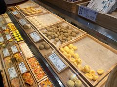 面包甜点陈列柜-泸溪河桃酥(鄞州高新宝龙店)